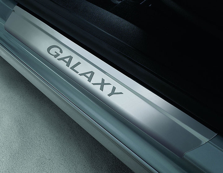 Original Ford Galaxy 2006-2015 Einstiegszierleisten vorne mit Galaxy-Logo