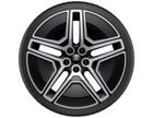 Ford All-Electric Capri 20 Zoll Winterkompletträder
Vorne: 235/50 R20 104 T XL & Hinten: 255/45 R20 105 T XL
Nokian Reifen
