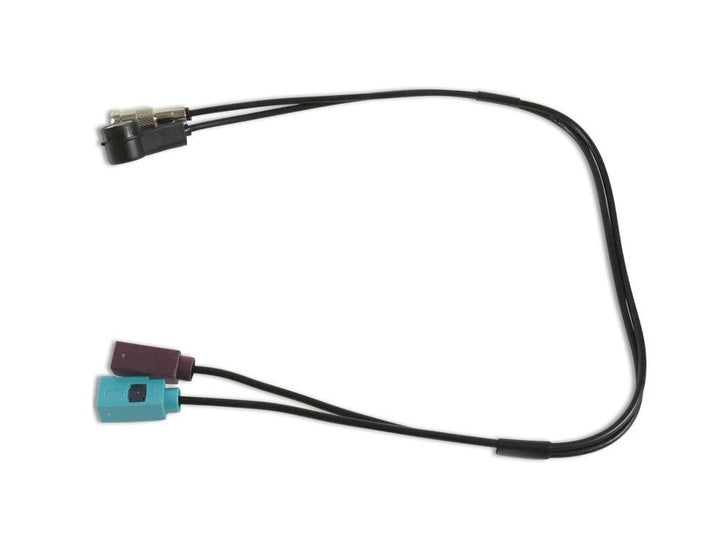 Kuga Connects2®* Digitalradio Upgrade Achtung: nur für Modell ab 02/2008 –