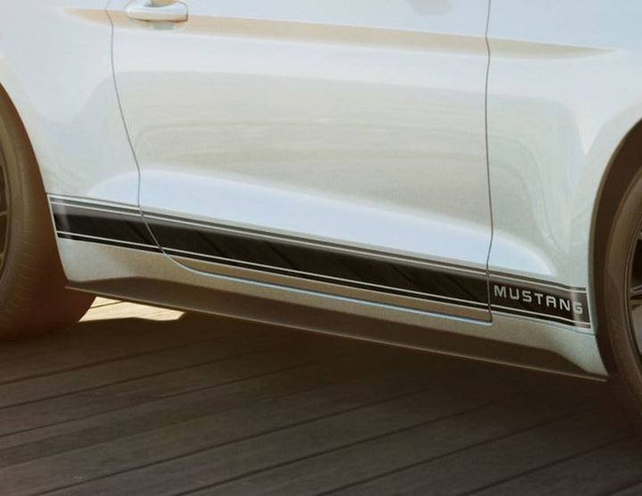 Original Ford Mustang Performance Tri-Bar-Seitenstreifen,Schrift schwarzglänzend
