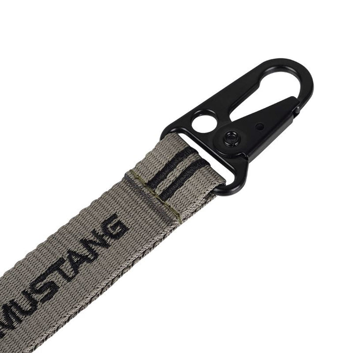 Ford Mustang Shortstrap Schlüsselanhänger olive