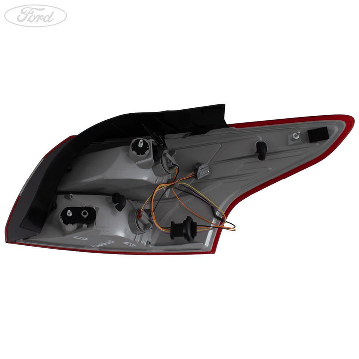 Focus Mk3 hinten Rücklicht Lampe 4 Tür links