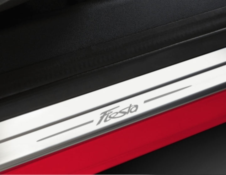 Original Ford Fiesta 2008-2019 Einstiegszierleisten vorne, mit Fiesta-Logo
