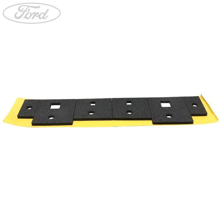 Original Ford  LADERAUMGRIFFPOLSTER 1534072