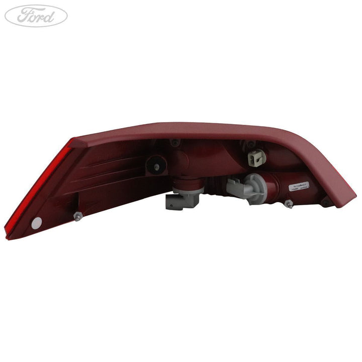 Original Ford Focus CC Lampenfassung hinten unten mit Muttern 1406679
