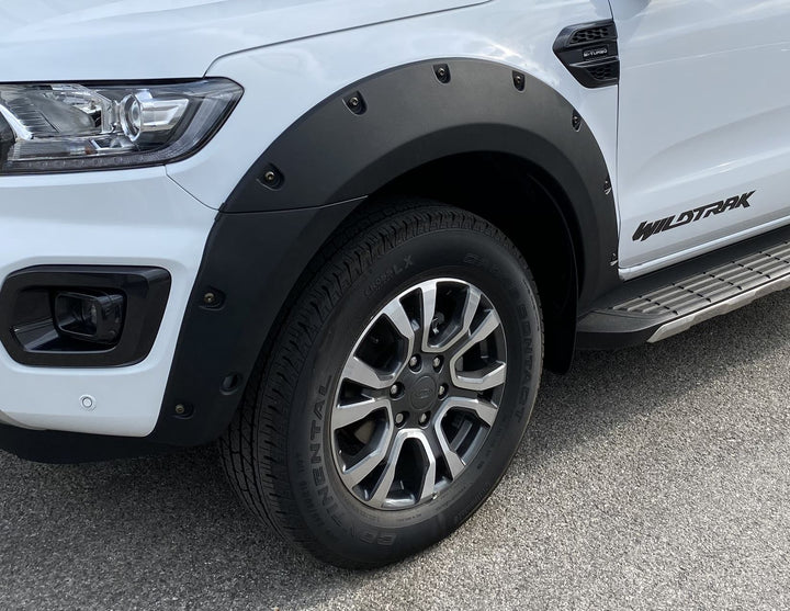 Ford Ranger Pickup Attitude* Radhausverbreiterung vorne und hinten 2542387