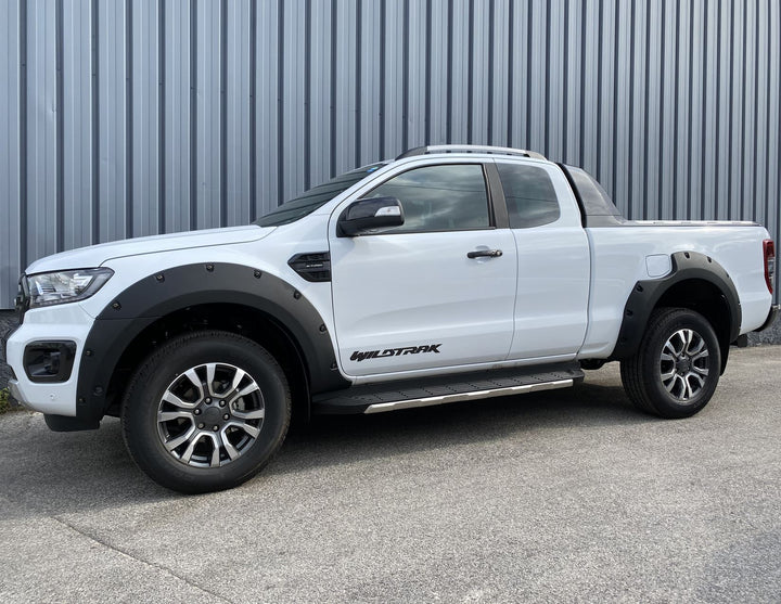 Ford Ranger Pickup Attitude* Radhausverbreiterung vorne und hinten 2542387