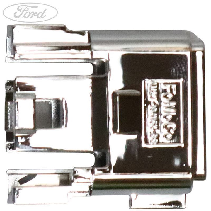 Original Ford Zusatzstecker USB-Anschluss 1717183