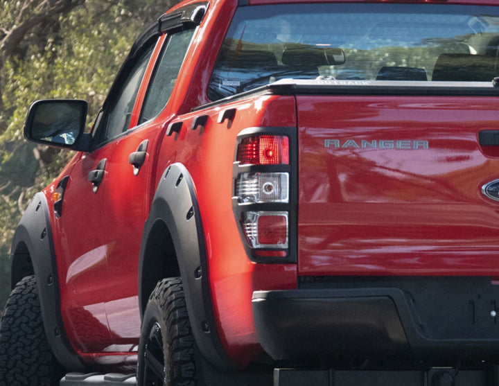 Ford Ranger Pickup Attitude* Lampenabdeckungs-Satz hinten mattschwarz Einfassung