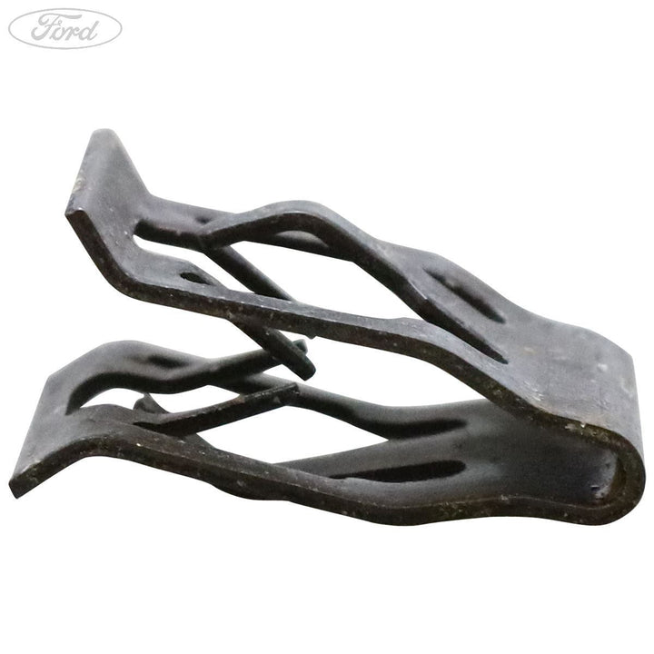 Mustang Armaturenbrett-Verkleidungs-Clip M6x18mm 2015-