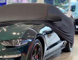 Original Ford Mustang Premium Schutzabdeckung , schwarz mit roten Nähten