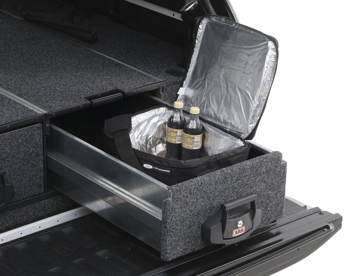 Ford Kühltasche weich Schwarz mit Logo & verstellbarem Riemen 2181470
