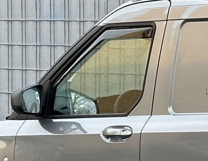 Ford Tourneo/Transit Courier ClimAir* Windabweiser für Seitenfenster vorn 2831420
