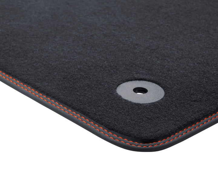 Original Ford Puma & Fiesta Velours-Teppichfußmatten vorne, schwarz, rote Nähte